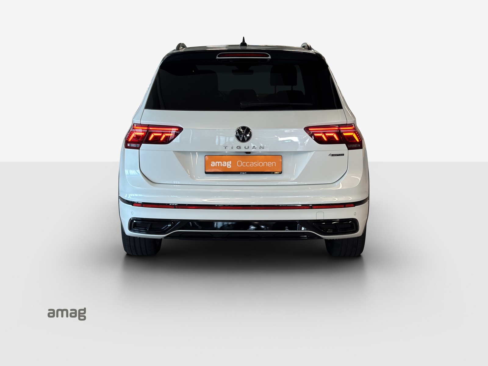 VW Tiguan 2.0TSI R-Line 4Motion DSG-image-3