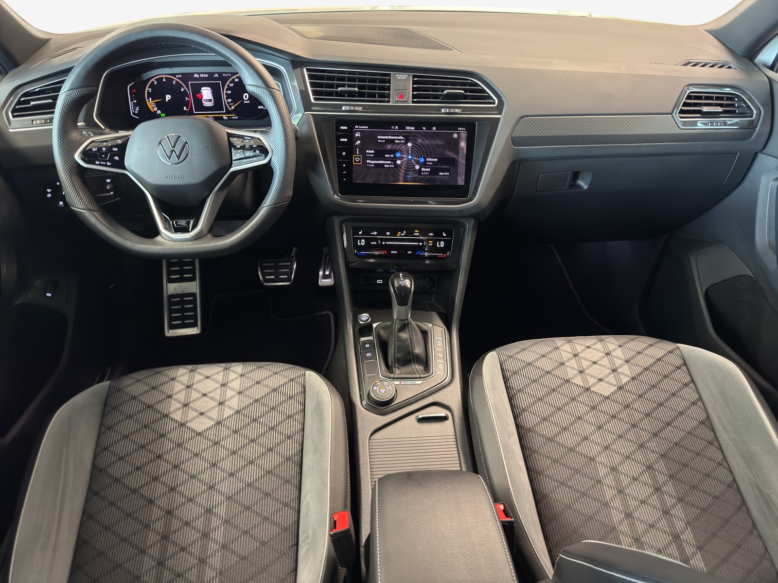 VW Tiguan 2.0TSI R-Line 4Motion DSG-image-8