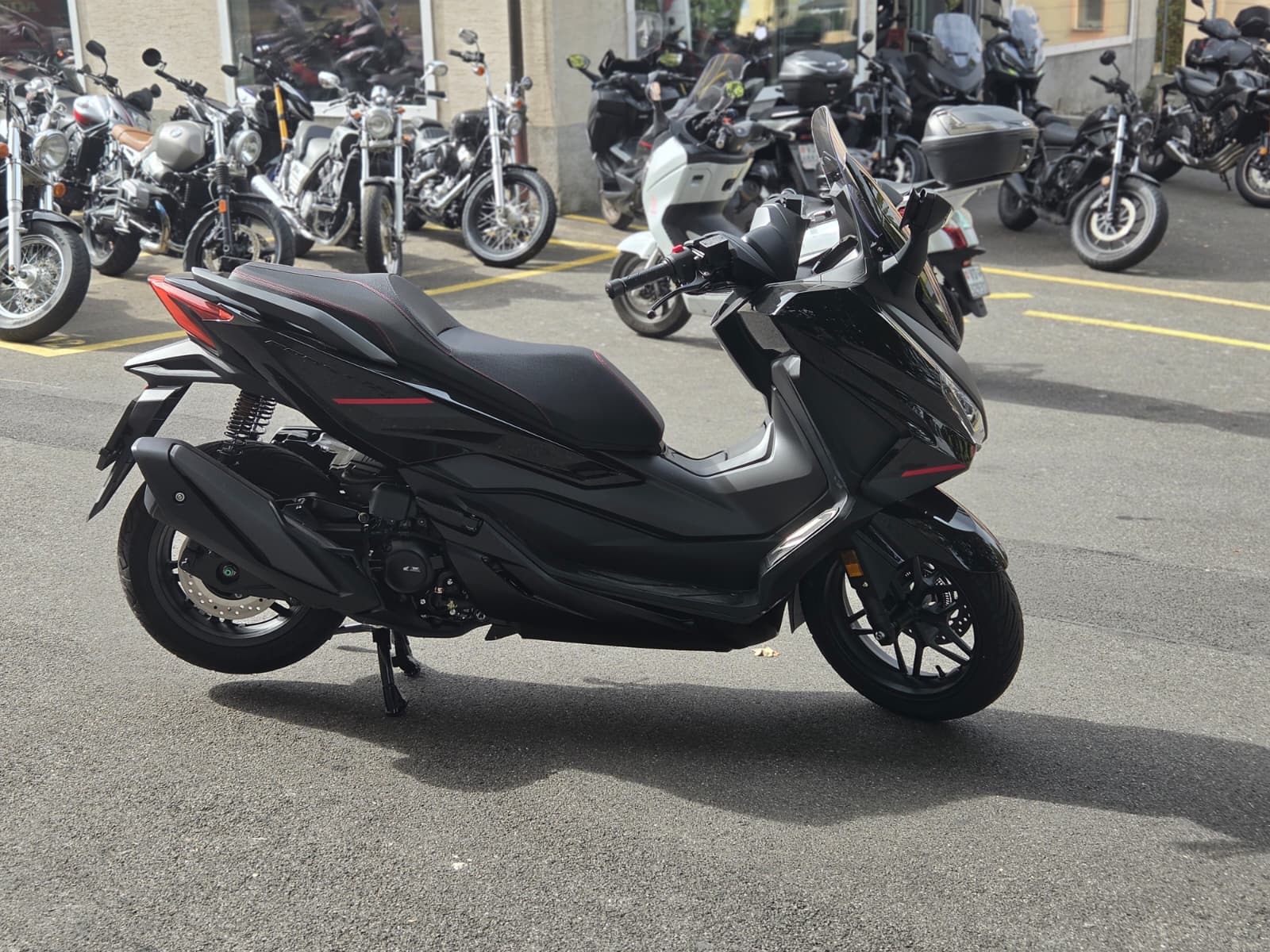 HONDA NSS 350 Special Edition-showroom-element-3
