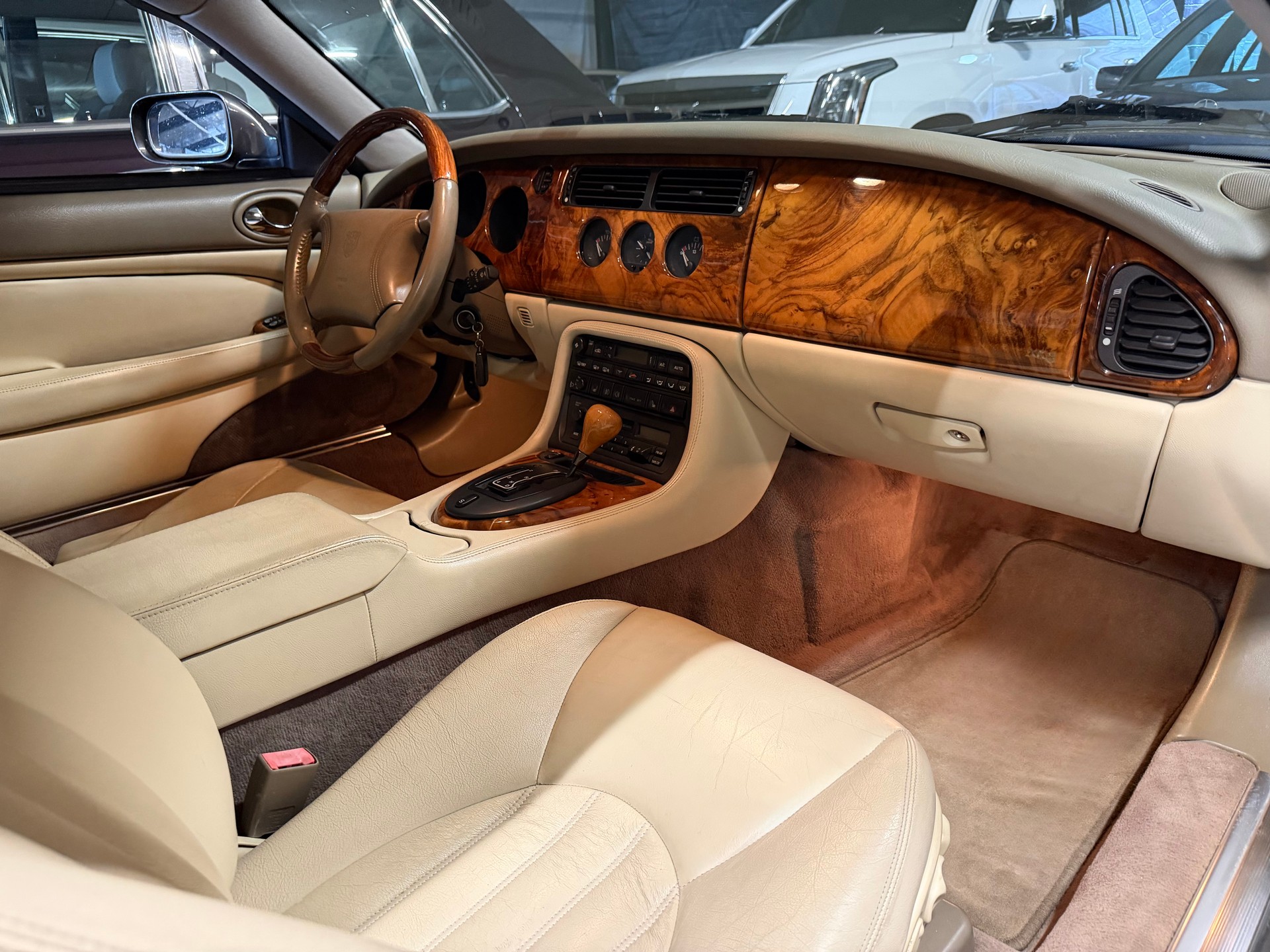 JAGUAR XK8 4.0 Convertible - Ritter-image-1