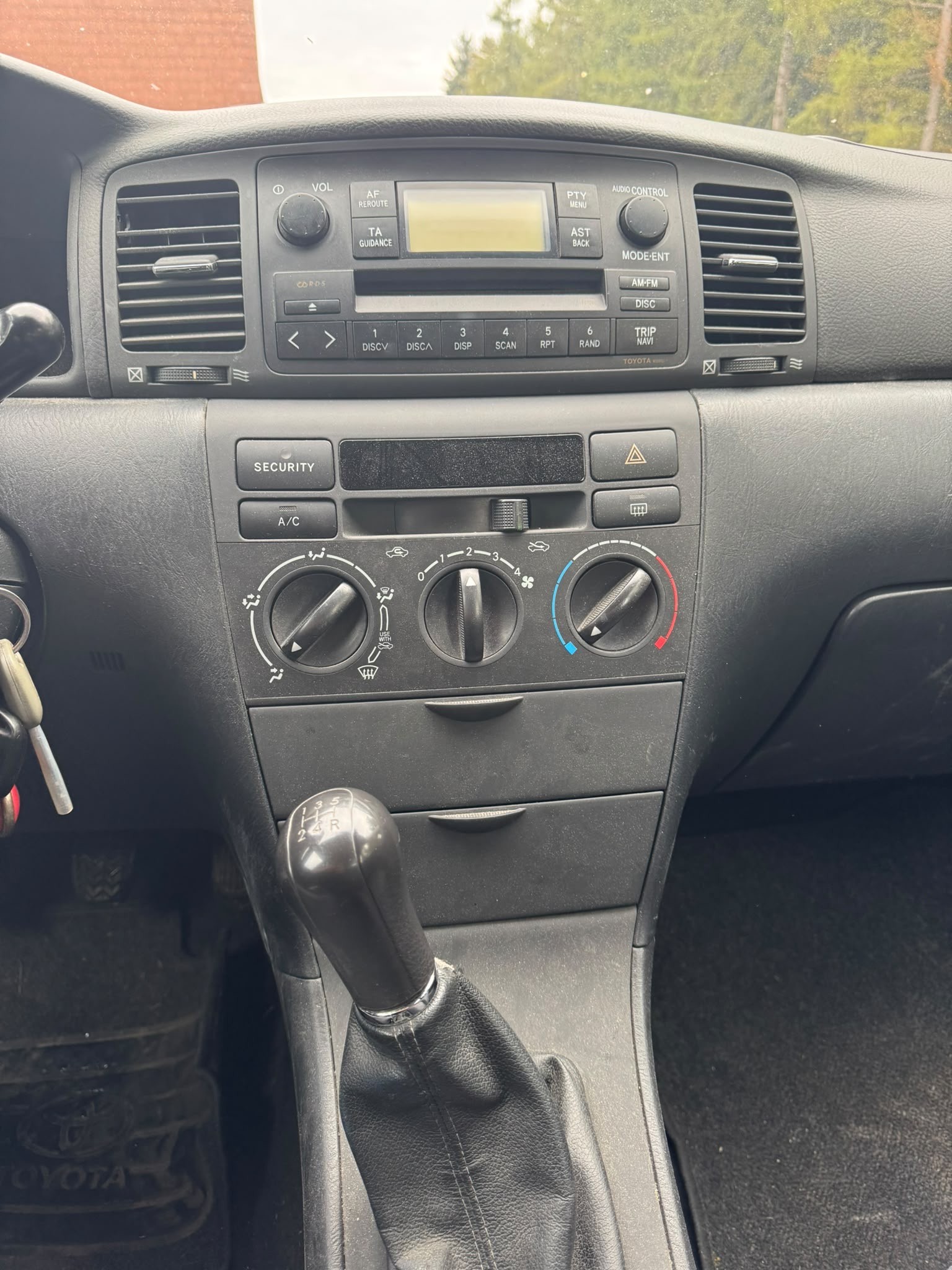 TOYOTA Corolla 1.6 Linea Sol-image-3
