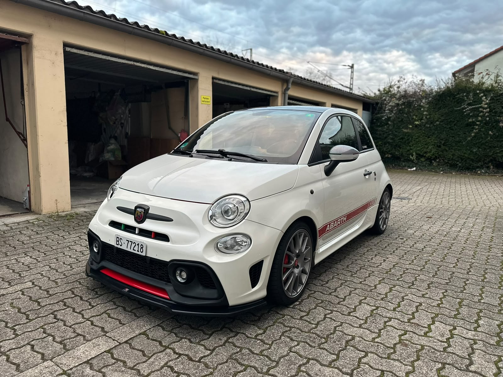 Car photo