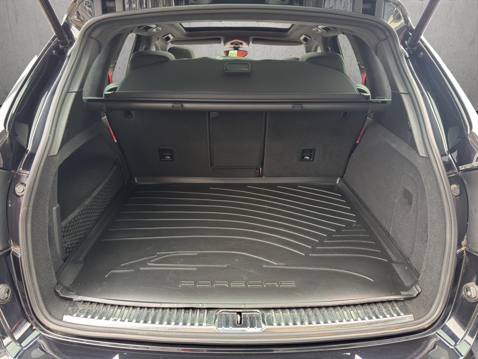 PORSCHE Cayenne 4.8 V8 Turbo S TipT-image-14