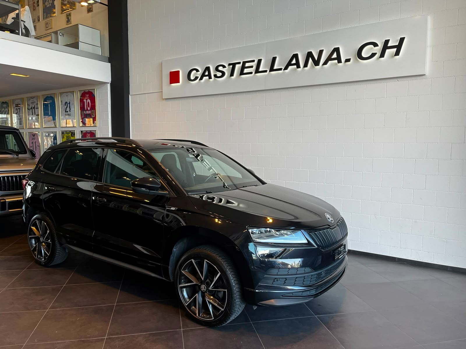 SKODA Karoq 2.0 TSI SportLine DSG 4x4-image-0