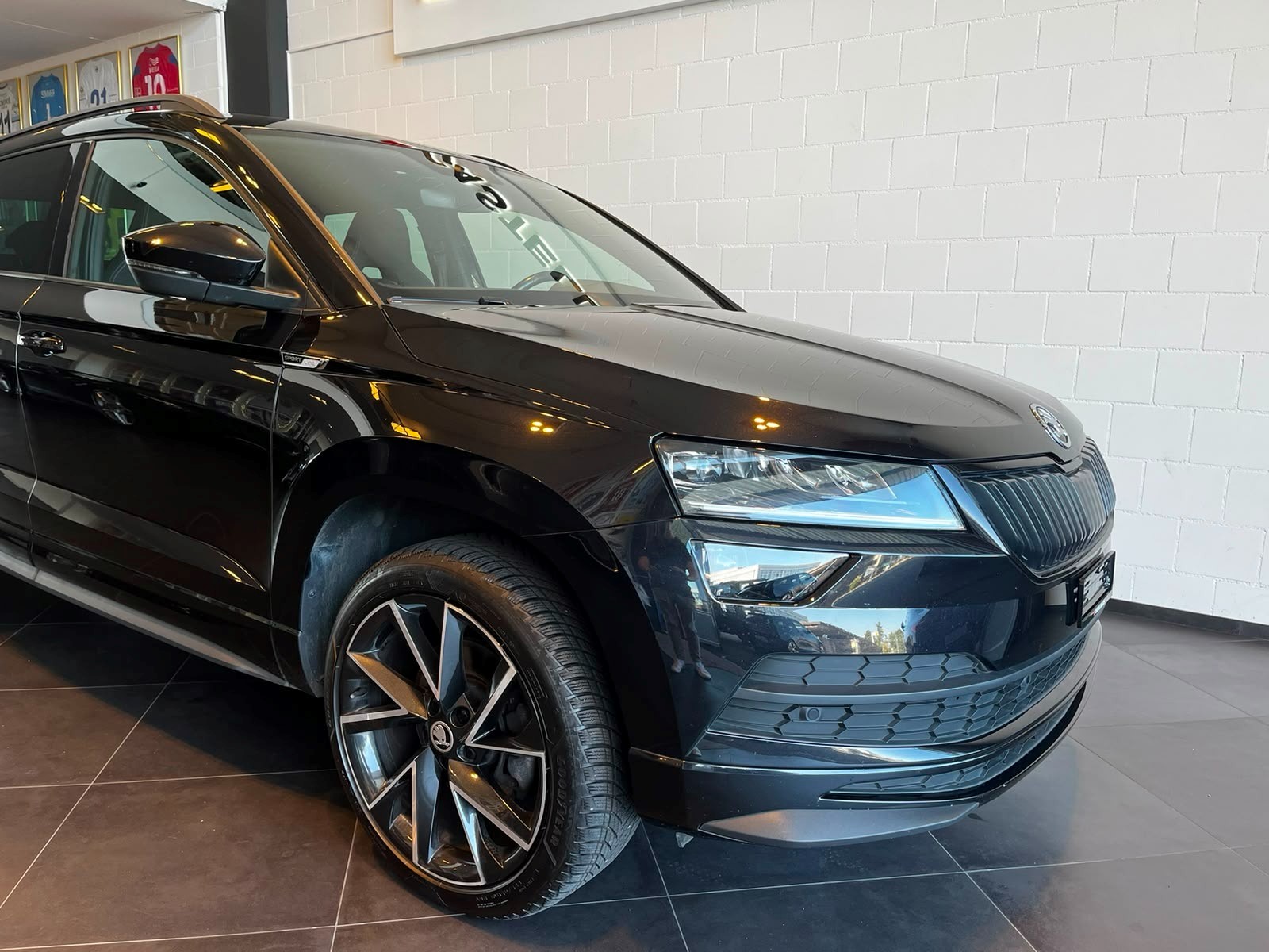 SKODA Karoq 2.0 TSI SportLine DSG 4x4-image-1