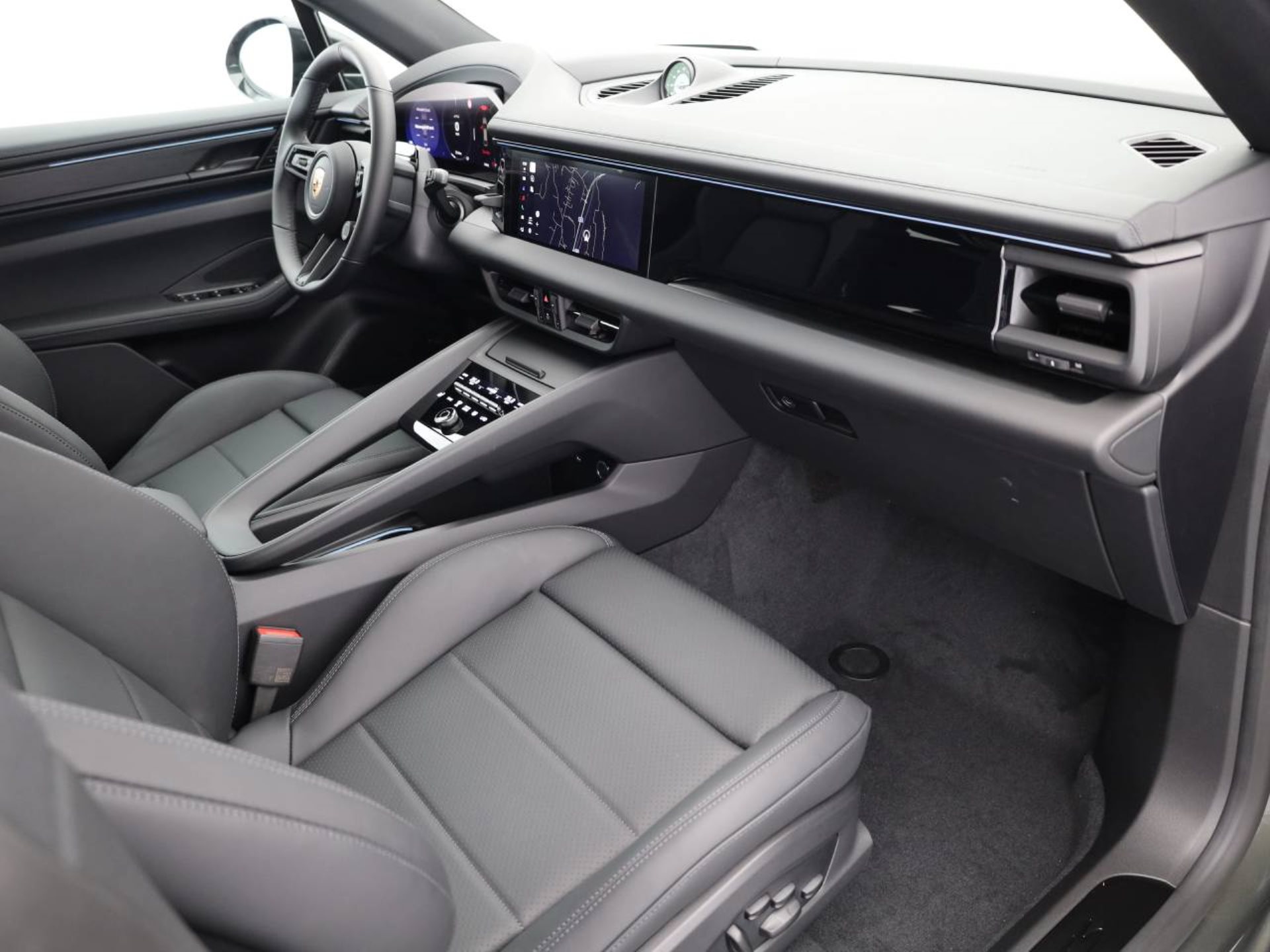 PORSCHE Macan GTS-image-14
