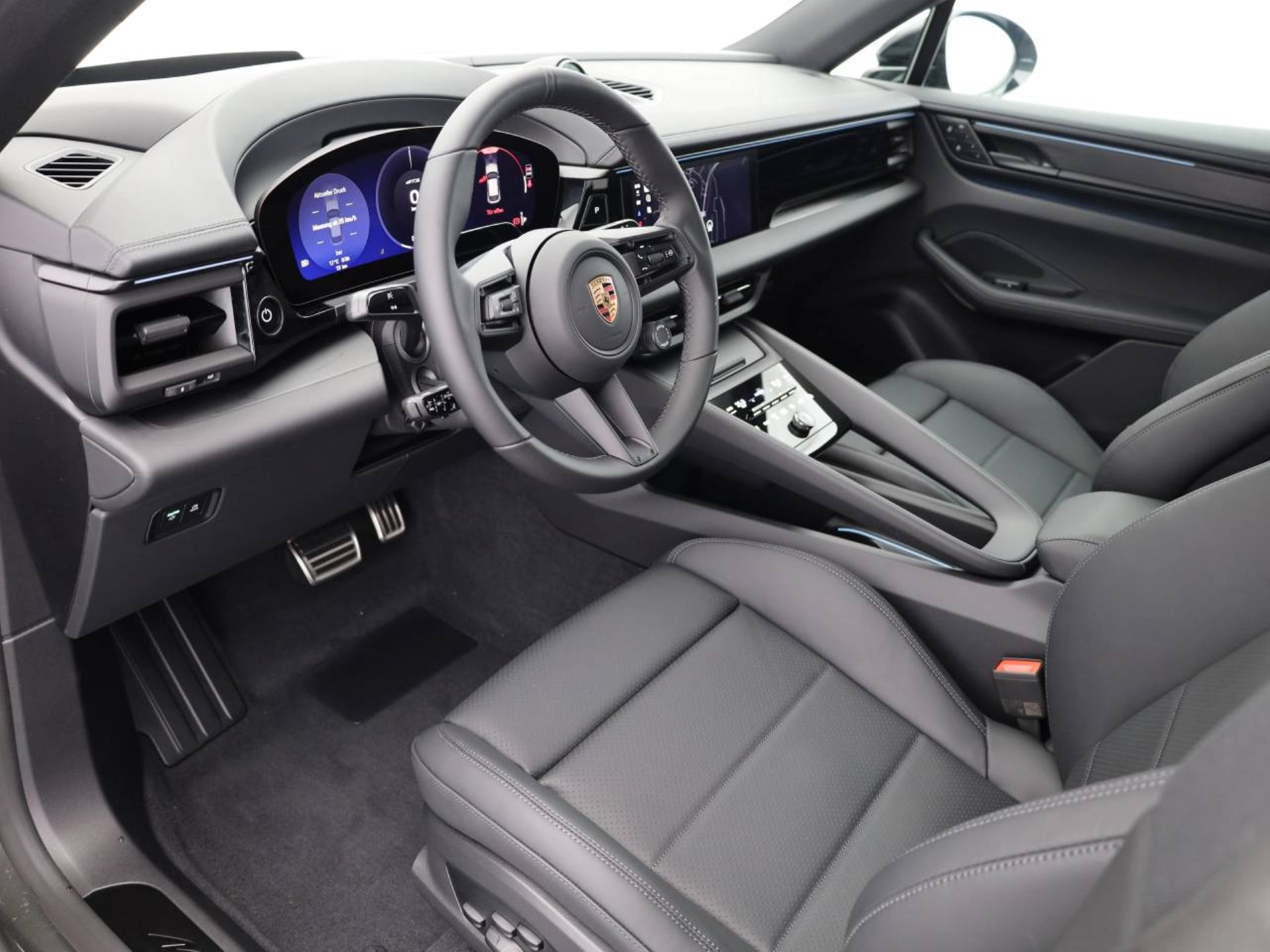 PORSCHE Macan GTS-image-3