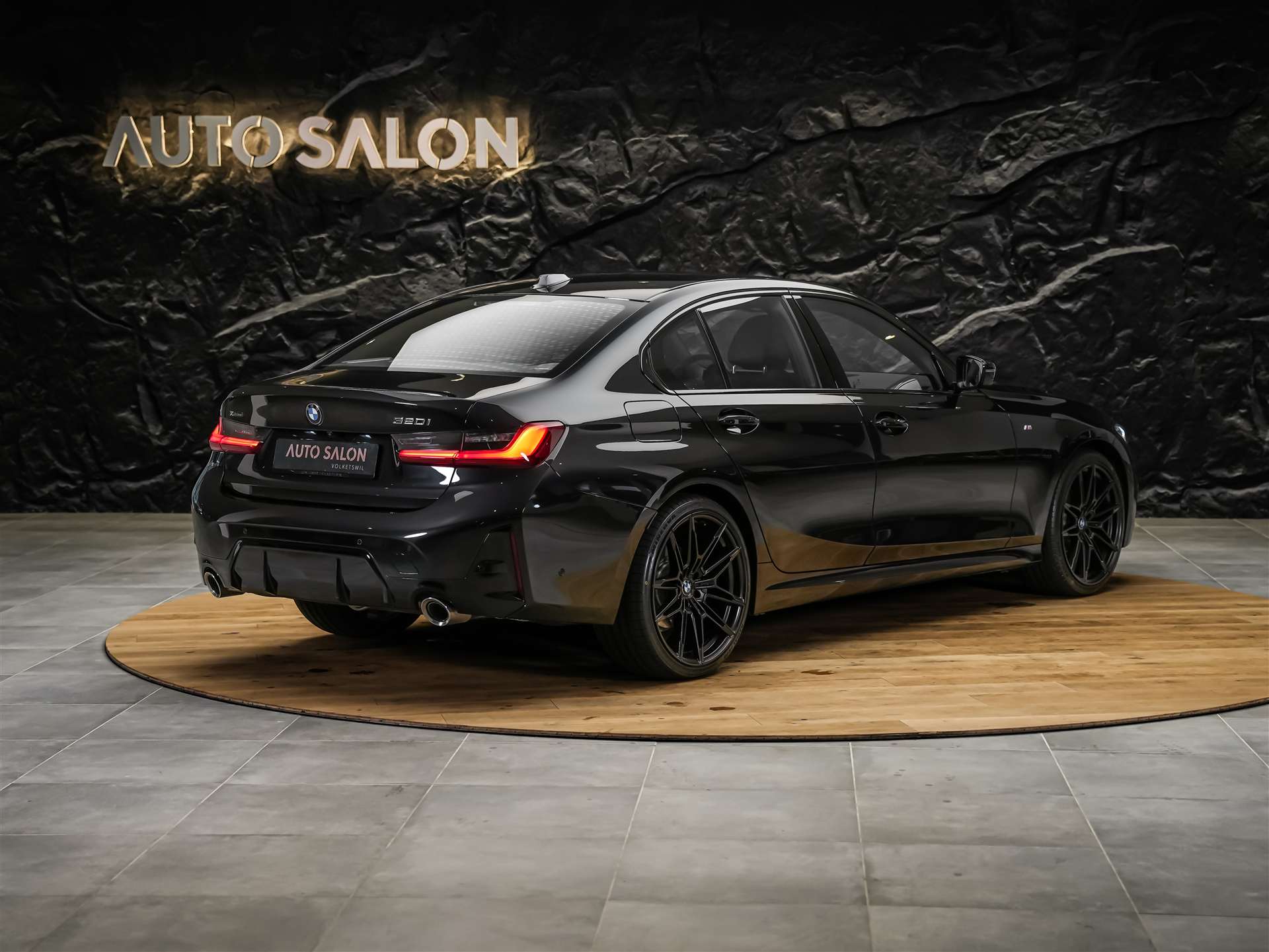 BMW 320i xDrive Steptronic M Sport Pro *ALL BLACK*Facelift*Werksgarantie*20" Felgen*Harman/Kardon*-image-5