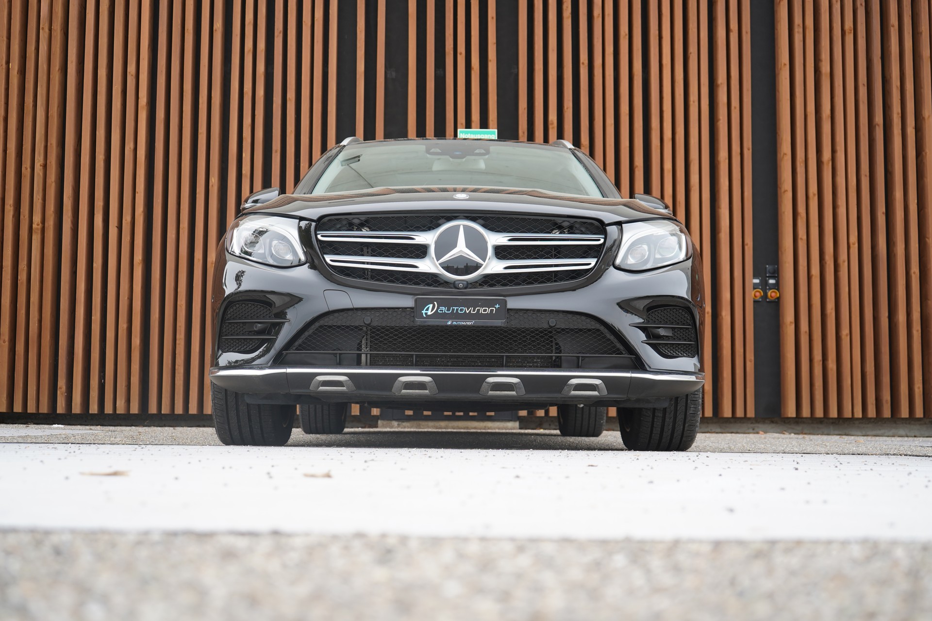 MERCEDES-BENZ GLC 250 d AMG LINE 4MATIC 9G-TRONIC l 204 PS-image-13
