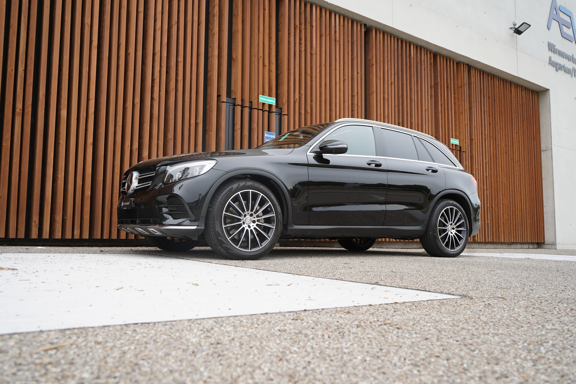 MERCEDES-BENZ GLC 250 d AMG LINE 4MATIC 9G-TRONIC l 204 PS-image-8