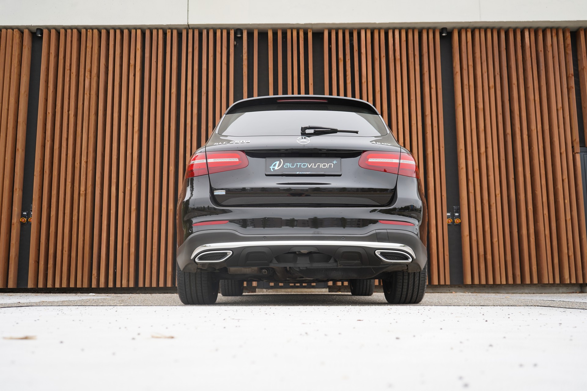 MERCEDES-BENZ GLC 250 d AMG LINE 4MATIC 9G-TRONIC l 204 PS-image-15