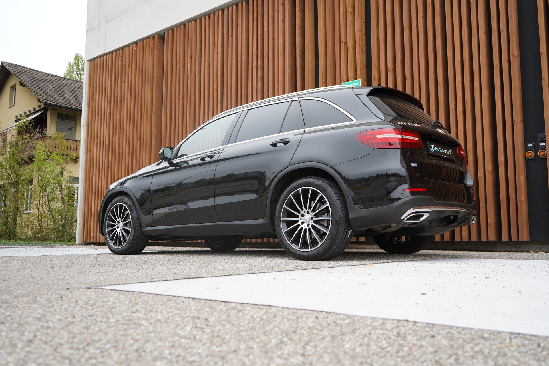 MERCEDES-BENZ GLC 250 d AMG LINE 4MATIC 9G-TRONIC l 204 PS-image-6