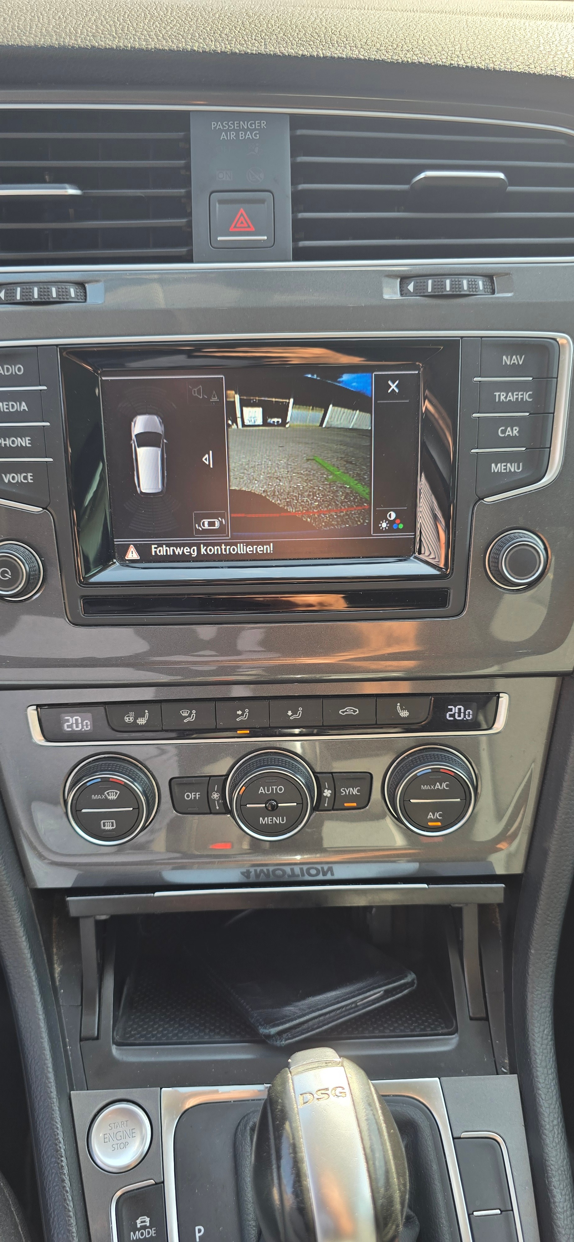 VW Golf 2.0 TDI Alltrack 4Motion-image-13