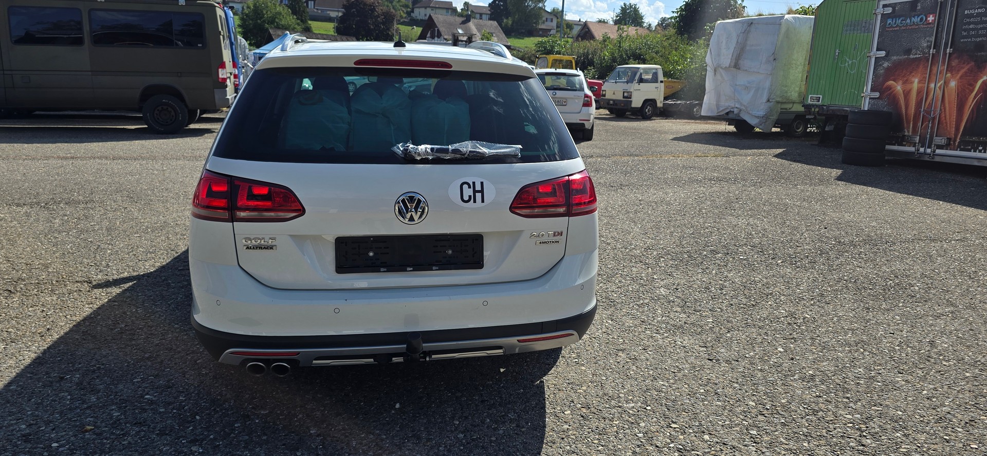 VW Golf 2.0 TDI Alltrack 4Motion-image-5