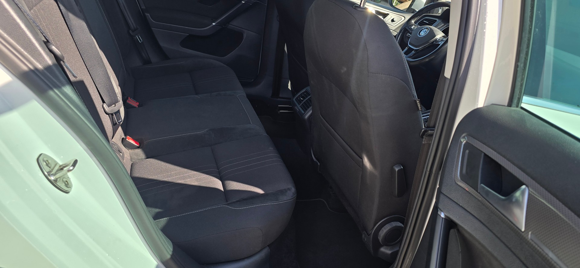 VW Golf 2.0 TDI Alltrack 4Motion-image-8