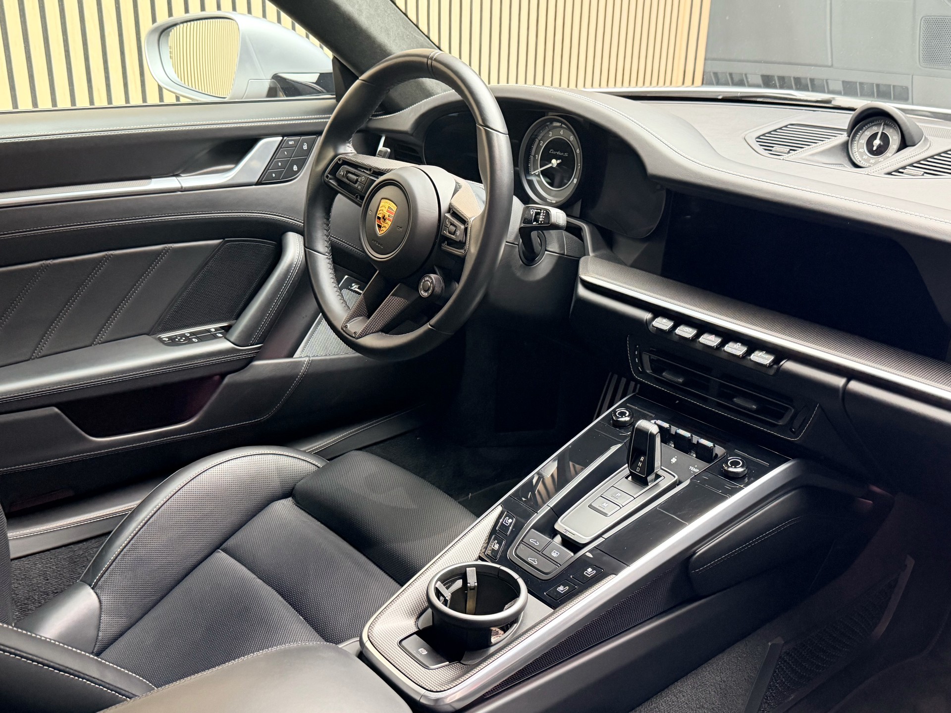 PORSCHE 911 Turbo S PDK-image-8