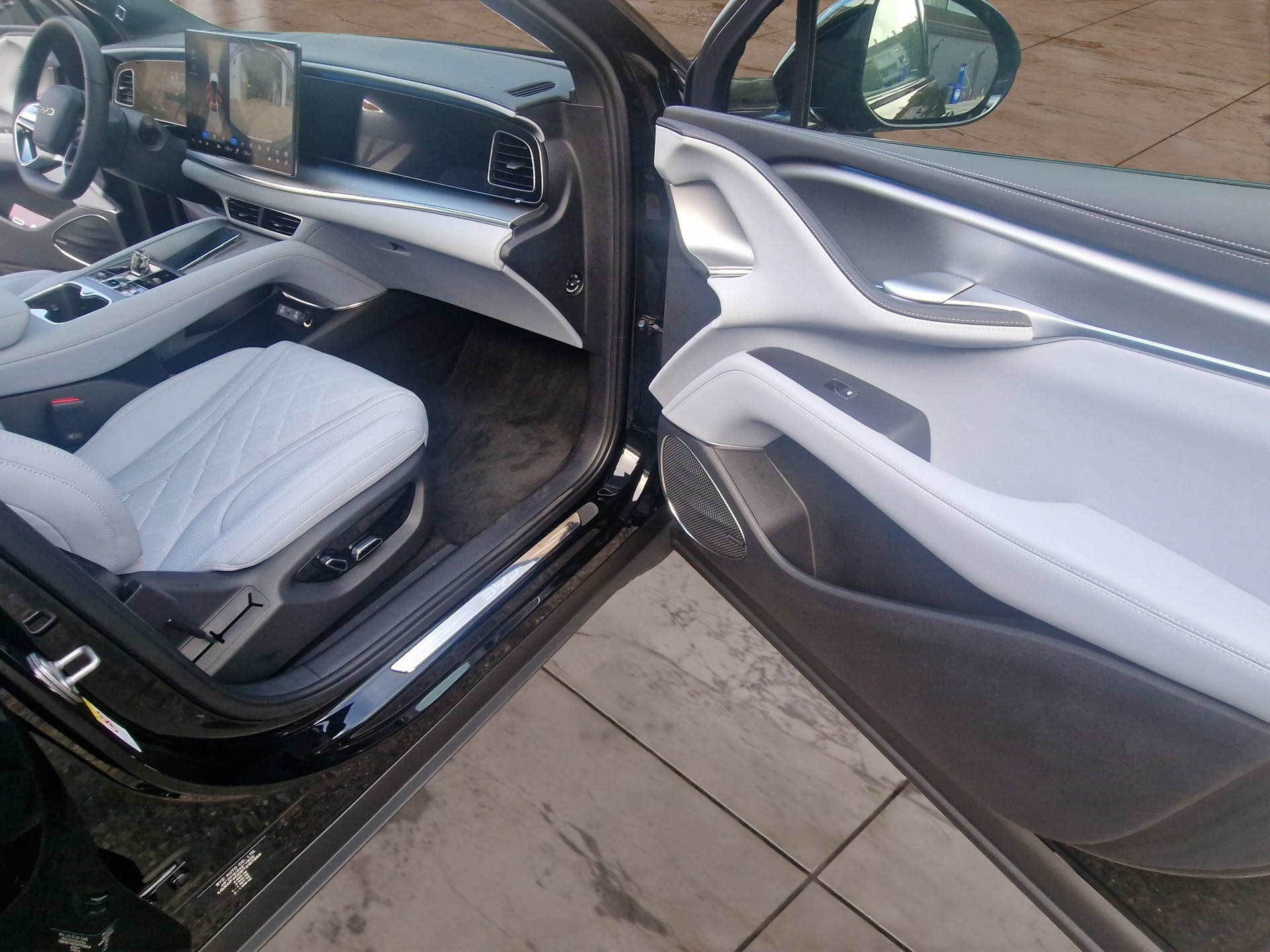 BYD SEALION 7-image-14