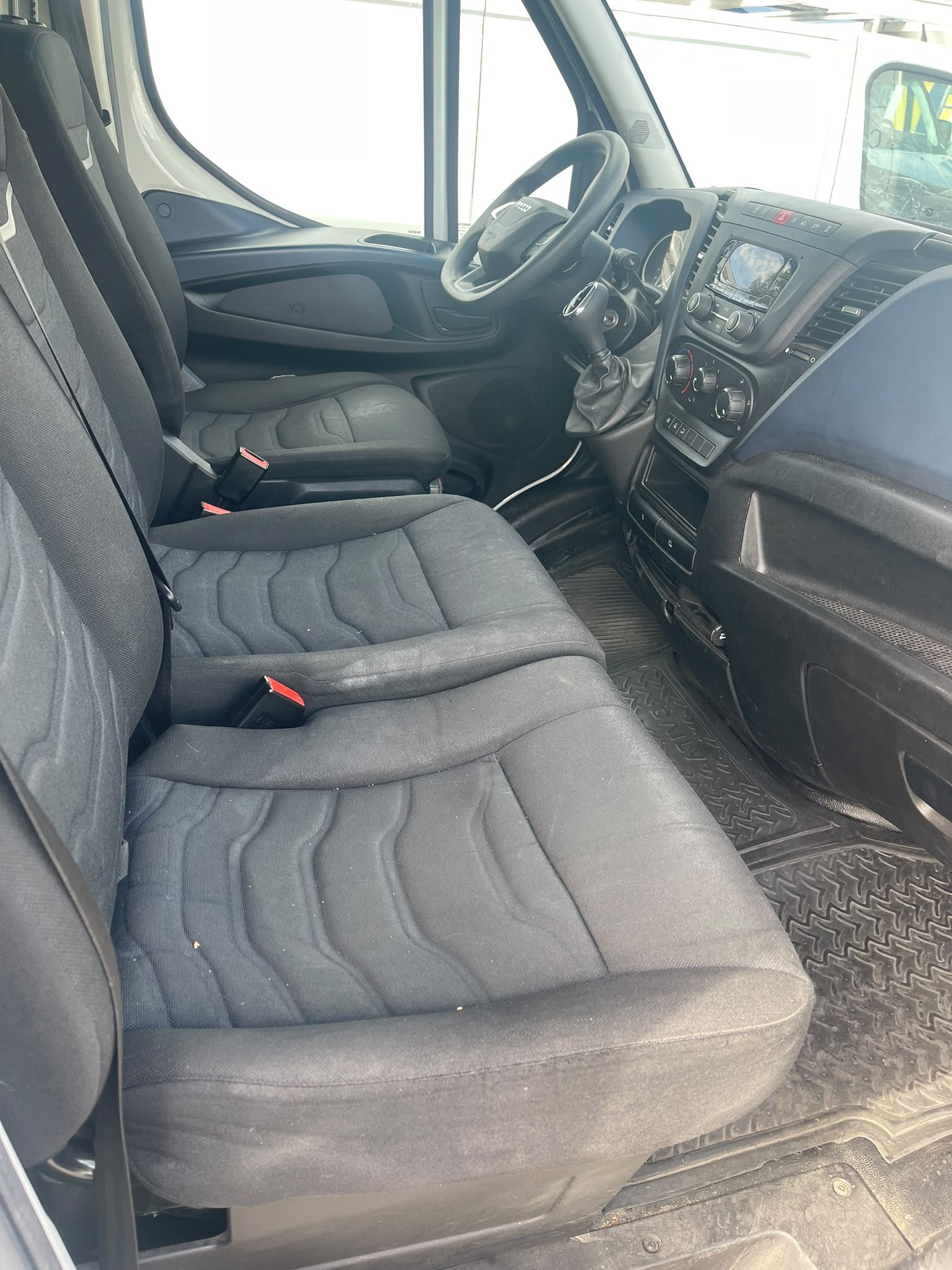IVECO 35 S 14-image-8