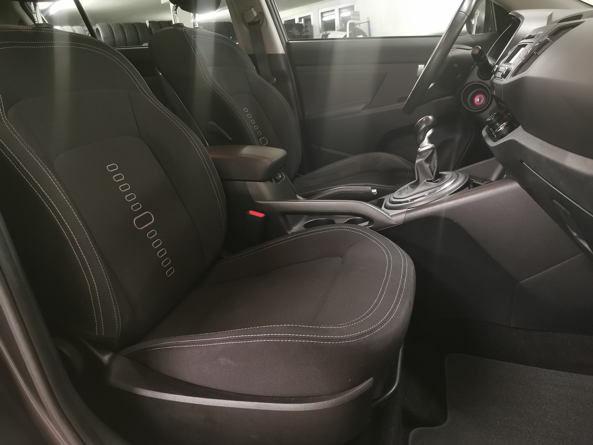 KIA Sportage 2.0 CRDi Trend 185PS-image-6