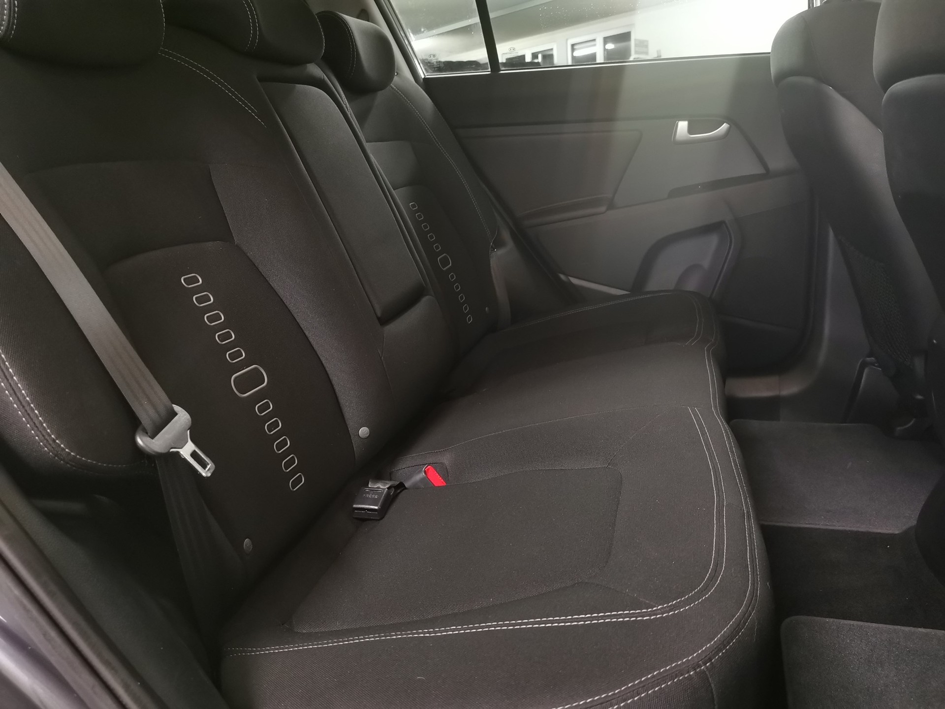 KIA Sportage 2.0 CRDi Trend 185PS-image-7