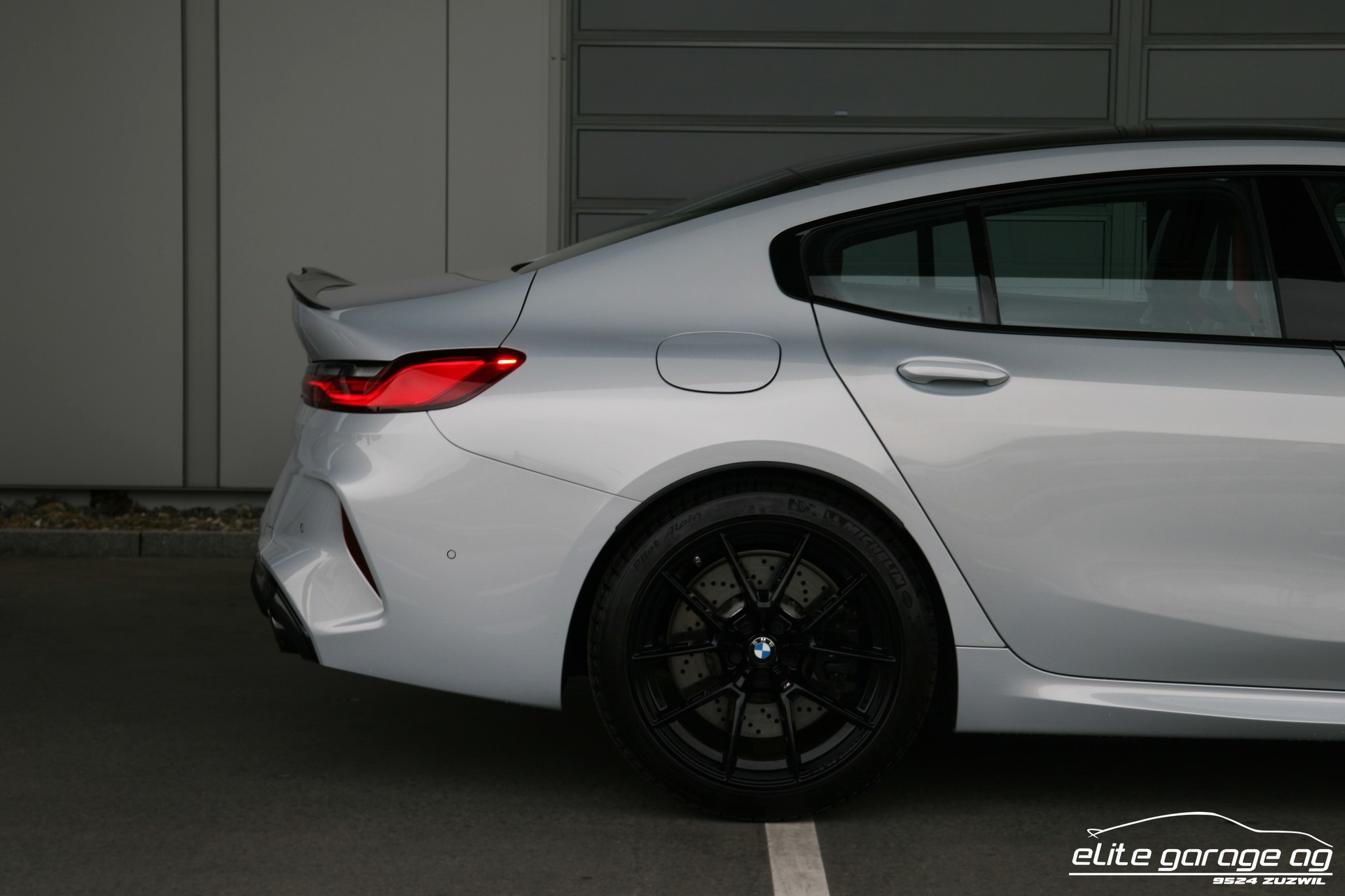 BMW M8 xDrive Competition Edition Pit-Lane Steptronic-image-10
