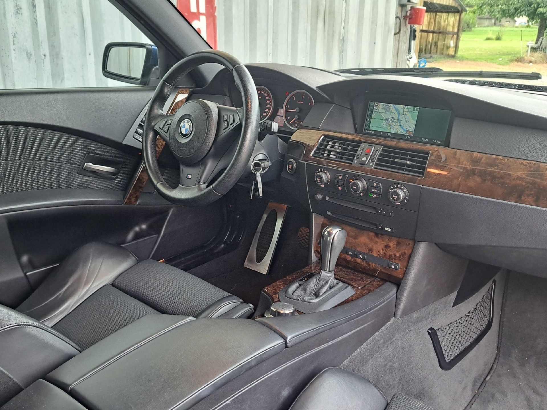 BMW 530xd Touring-image-2