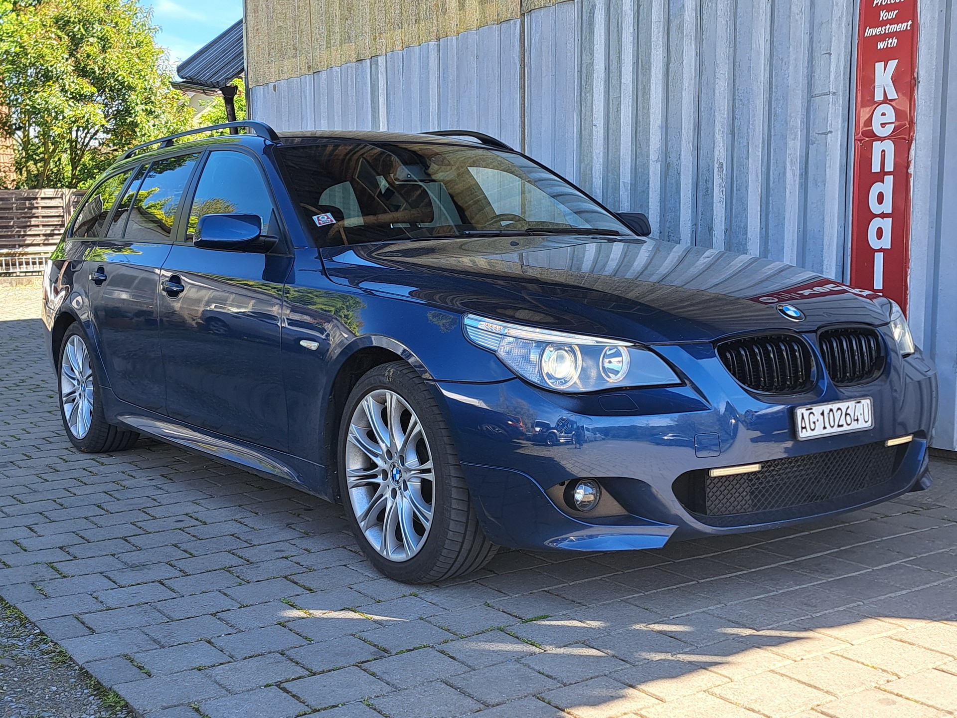 BMW 530xd Touring-image-0
