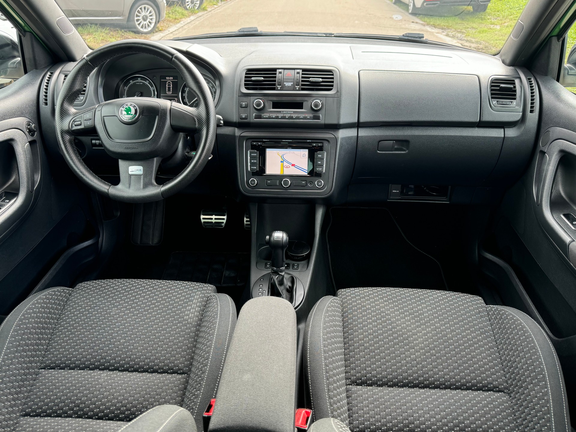 SKODA Fabia 1.4 TSI RS Edition S2000 DSG-image-7