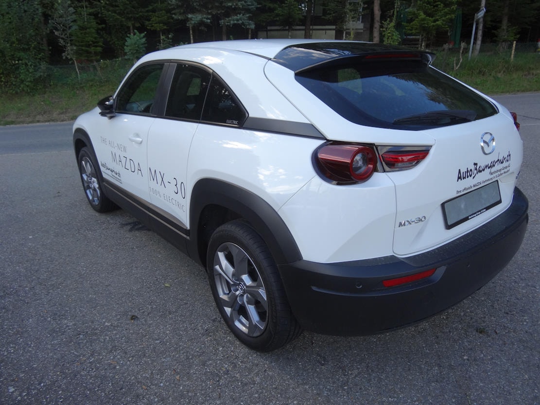 MAZDA MX-30 e-Skyactiv Ambition Plus-image-10