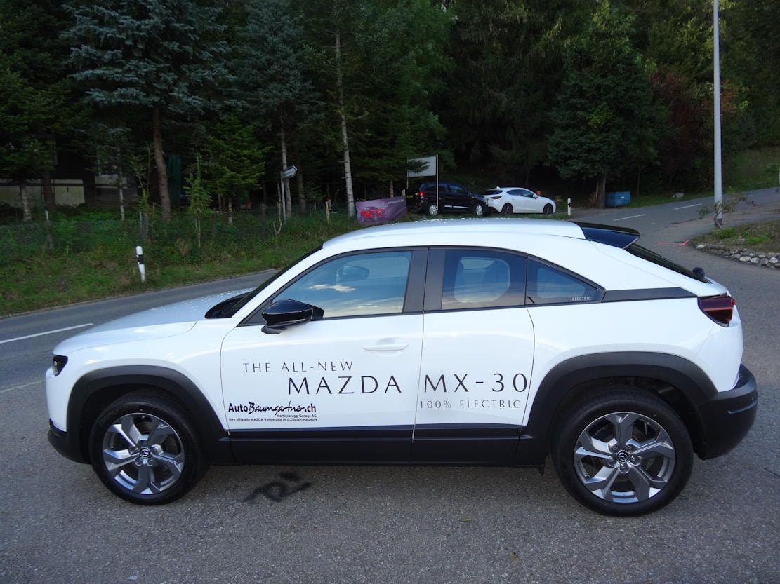 MAZDA MX-30 e-Skyactiv Ambition Plus-image-11