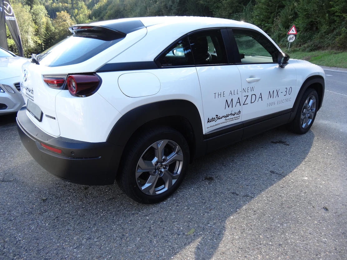 MAZDA MX-30 e-Skyactiv Ambition Plus-image-4
