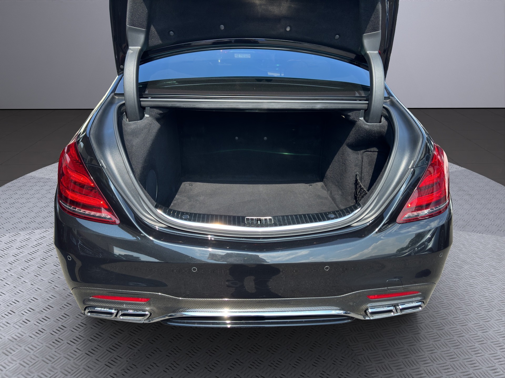 MERCEDES-BENZ S 63 AMG L 4Matic+ 9G-Tronic-image-17