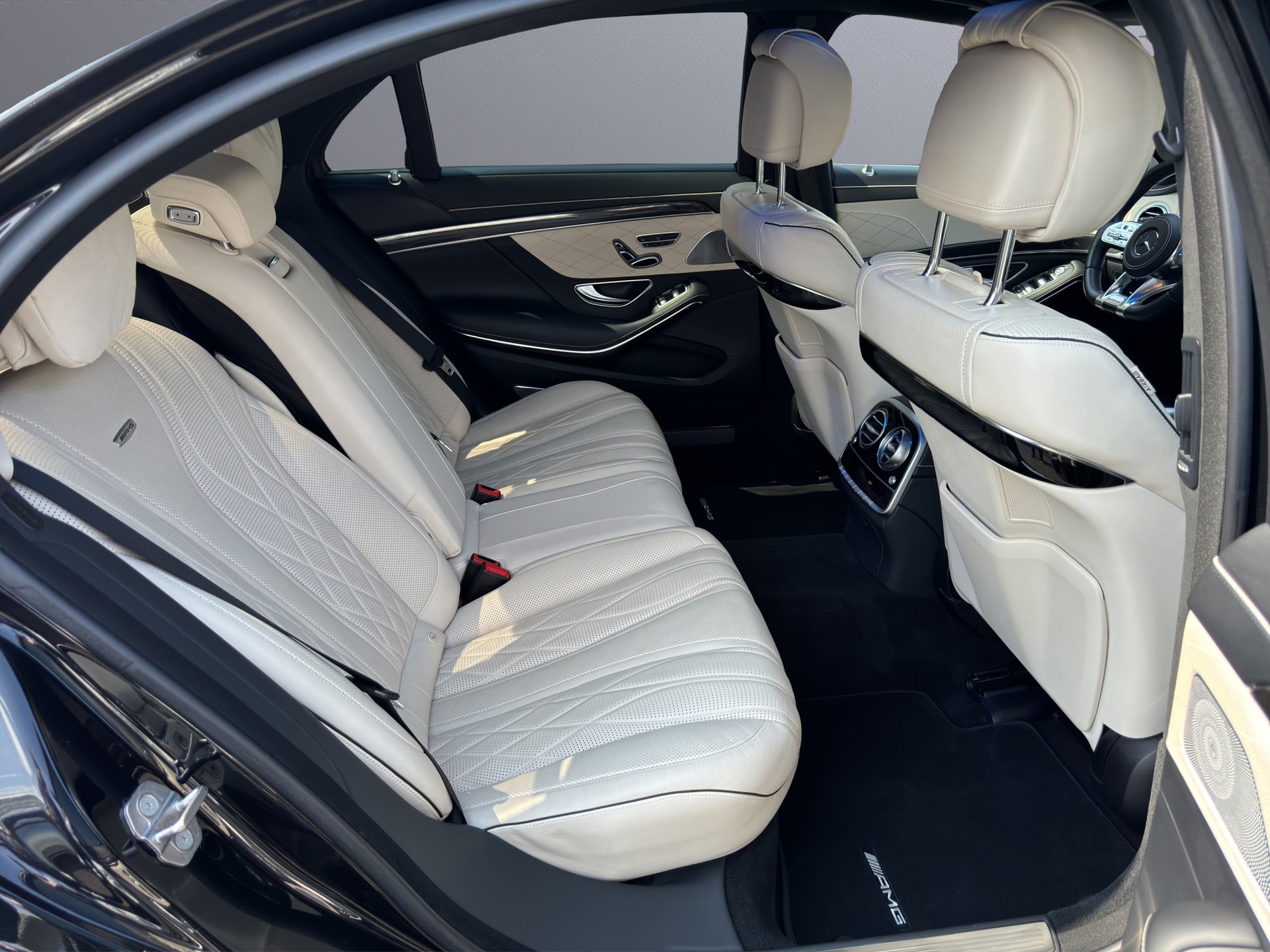 MERCEDES-BENZ S 63 AMG L 4Matic+ 9G-Tronic-image-16