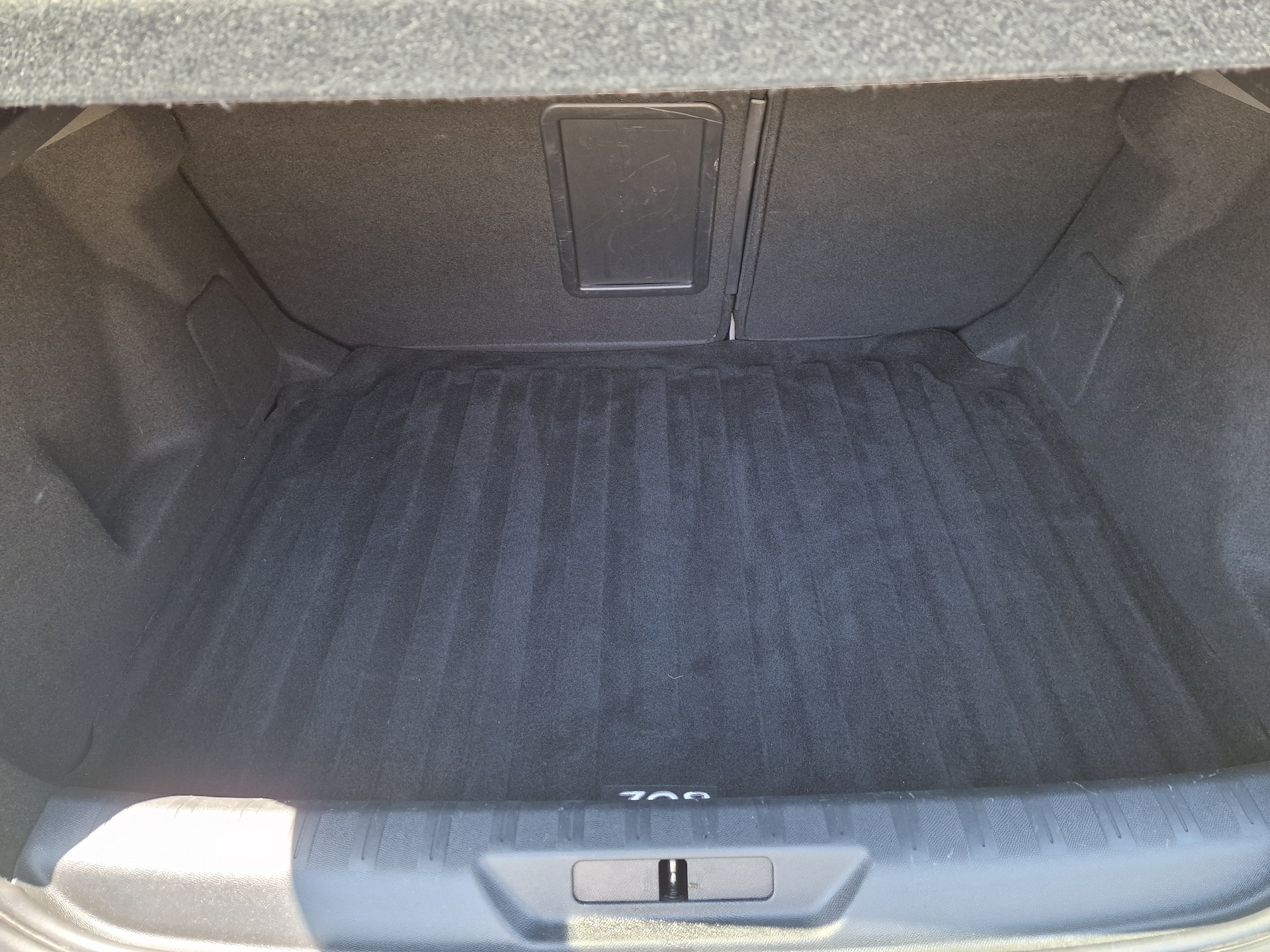 PEUGEOT 308 1.6 GTi-image-7
