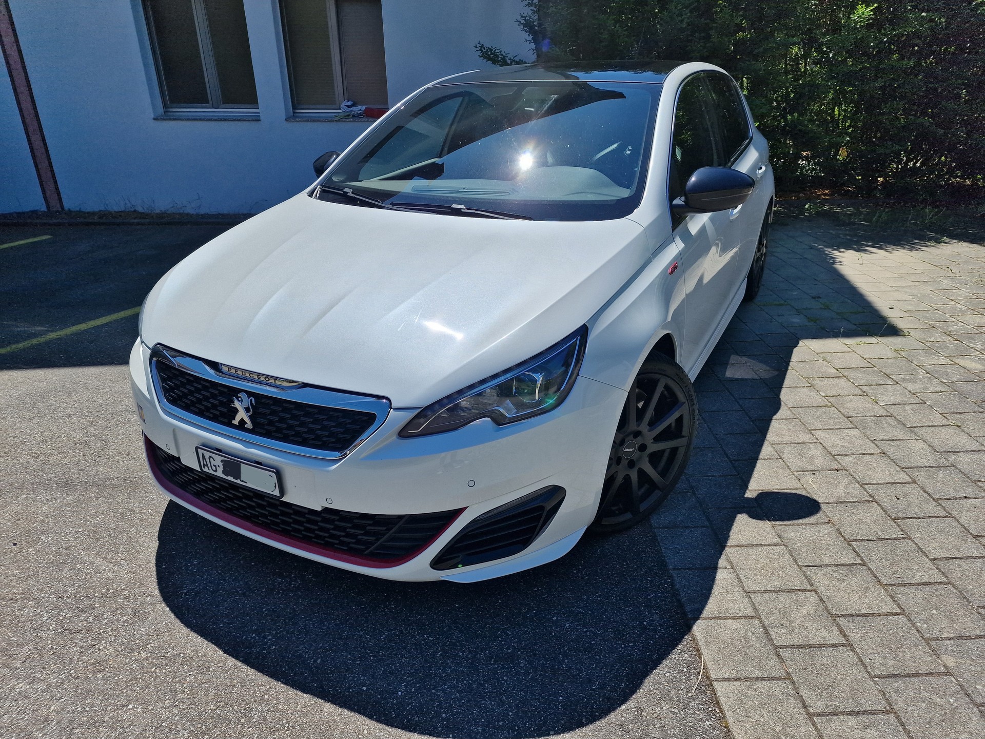PEUGEOT 308 1.6 GTi-image-1