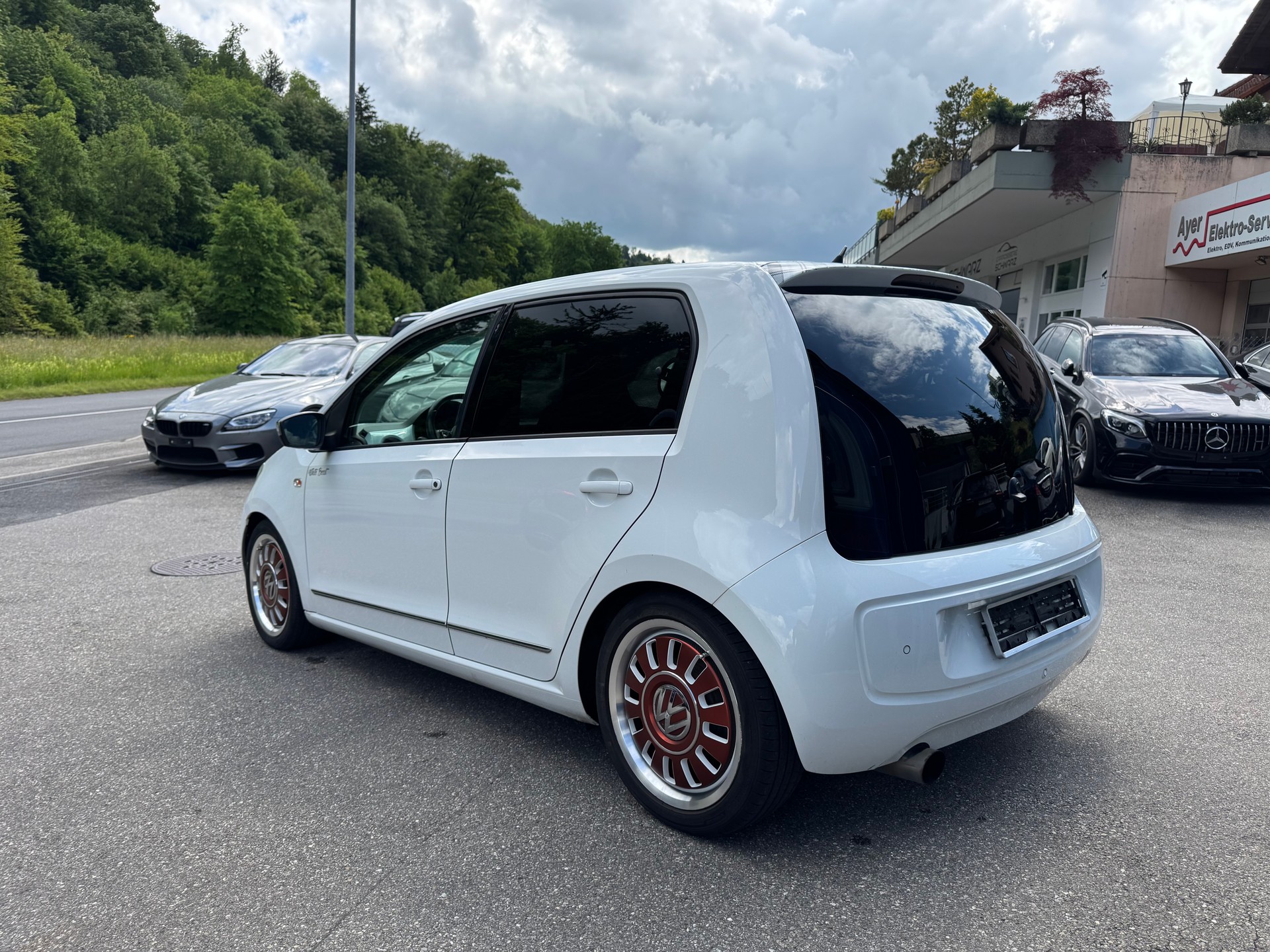 VW Up 1.0 white up Art on Ice ASG-image-4