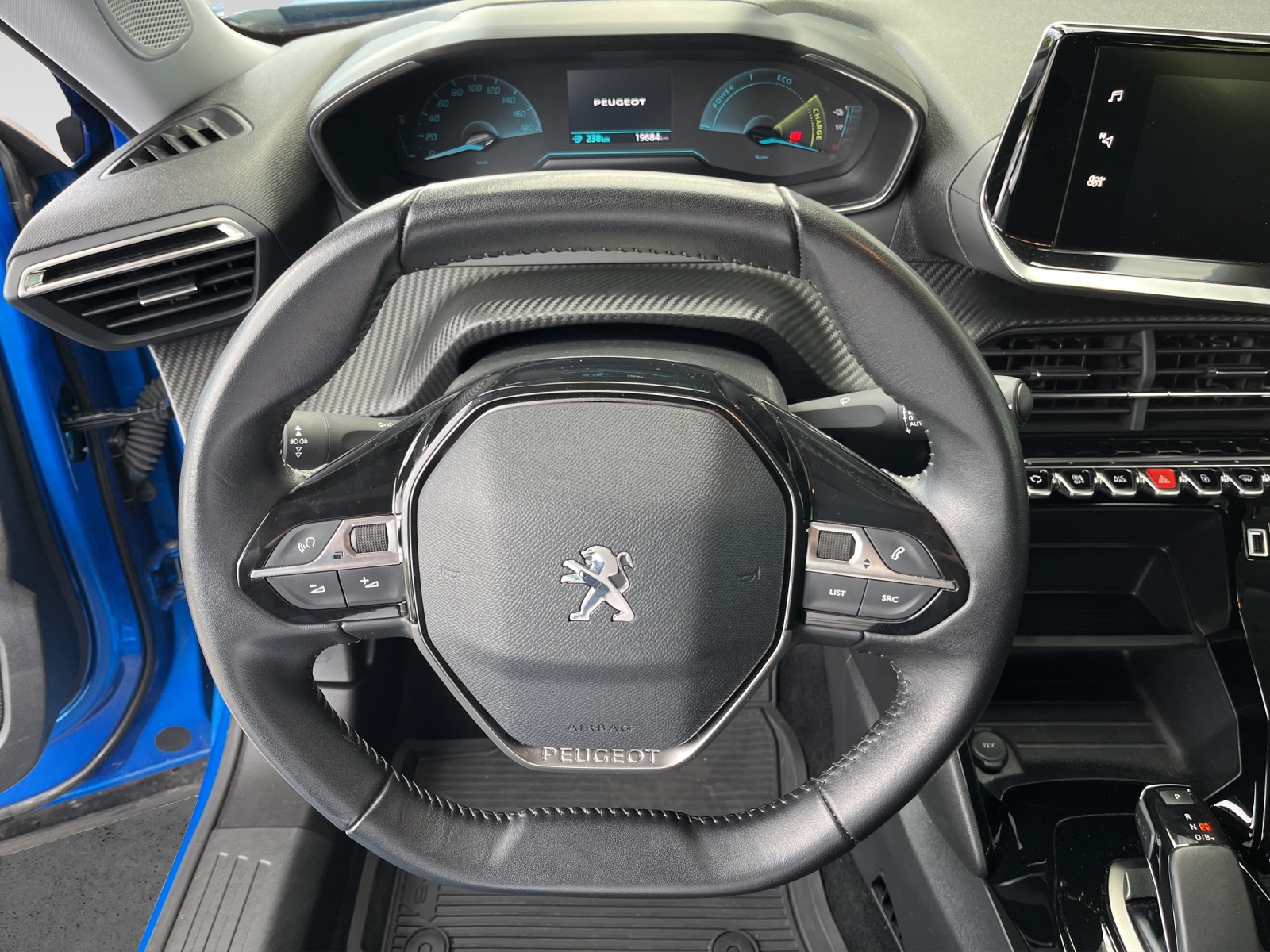 PEUGEOT 2008 e Active Pack-image-8