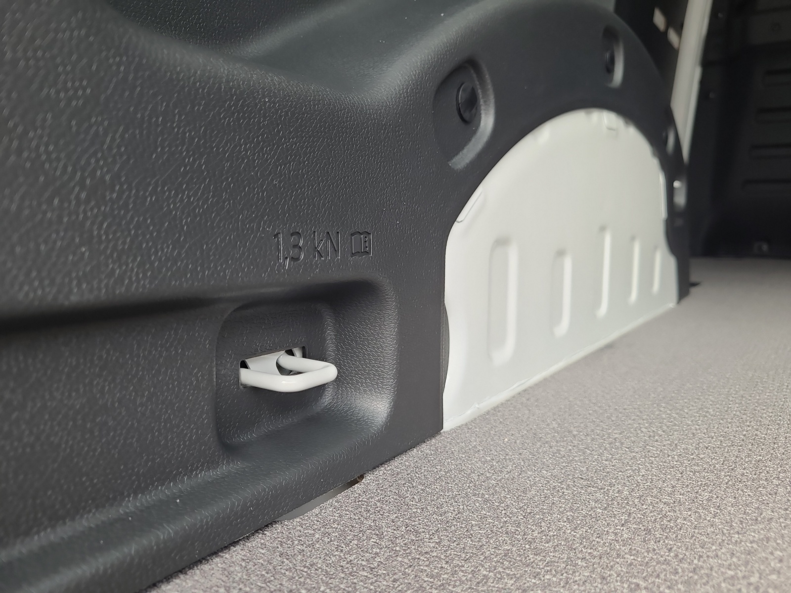 VW ID. Buzz Cargo Pure-image-9