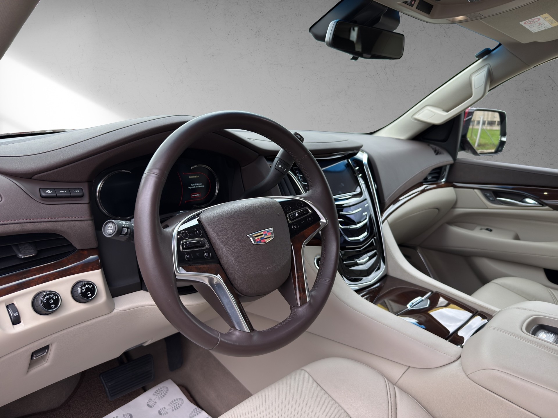 CADILLAC Escalade 6.2 Platinum Automatic-image-5
