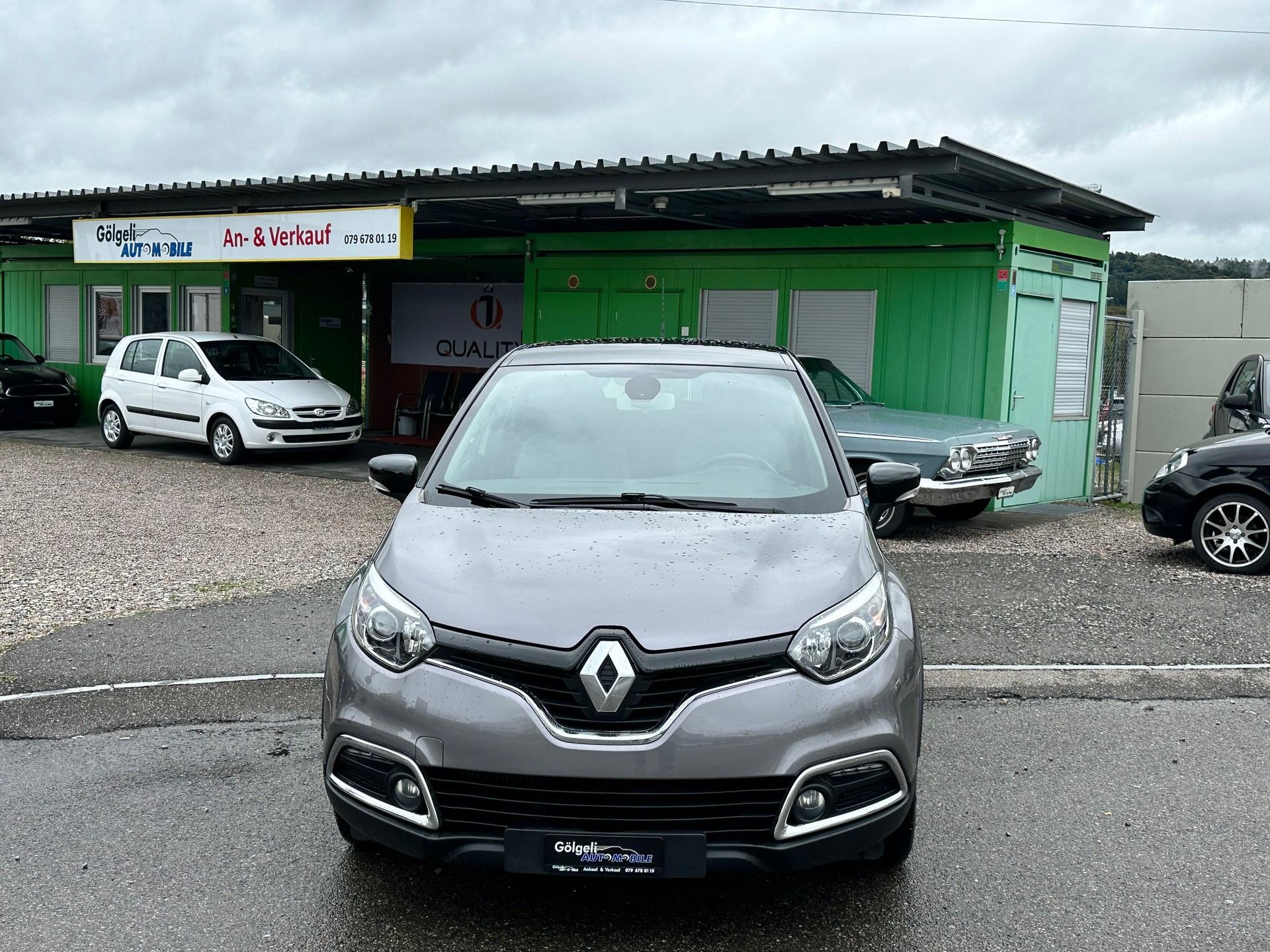 RENAULT Captur 1.2 T 16V Privilège EDC-image-1