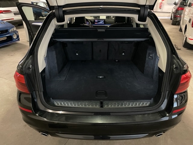 BMW 520d xDrive Touring Fleet Edition Steptronic-image-10
