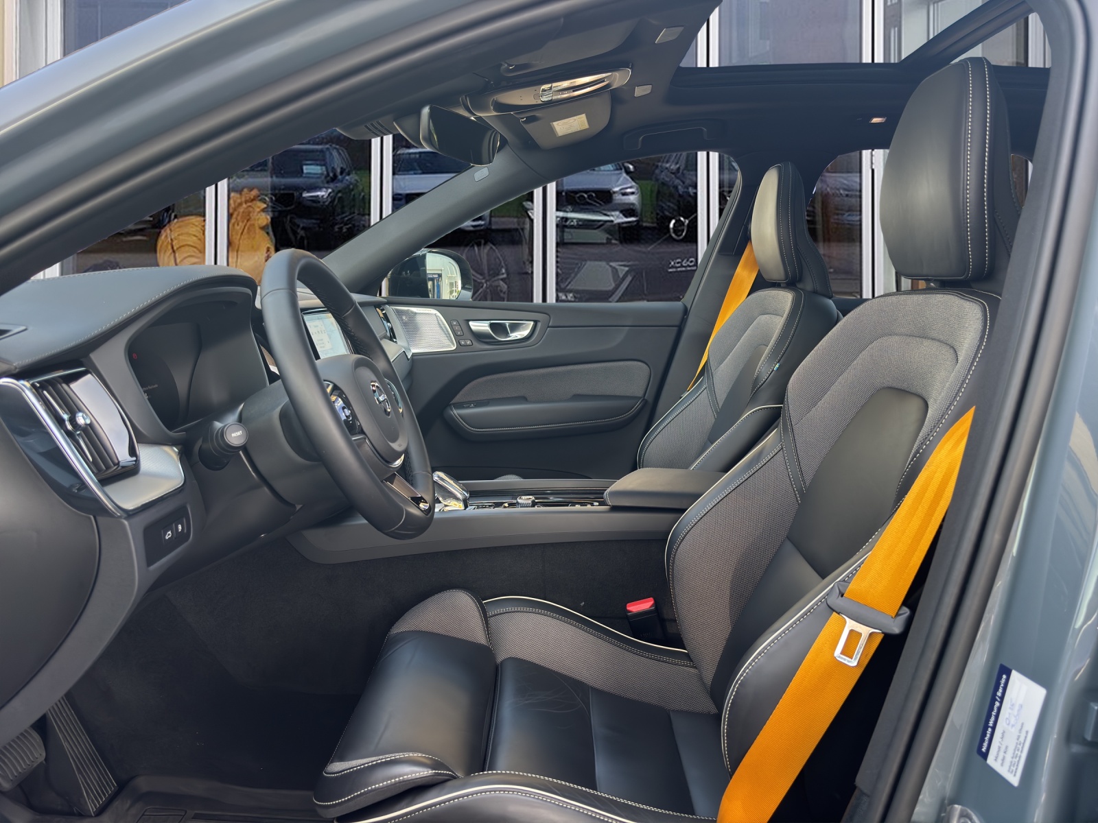 VOLVO XC60 2.0 T8 TE Polestar eAWD-image-8