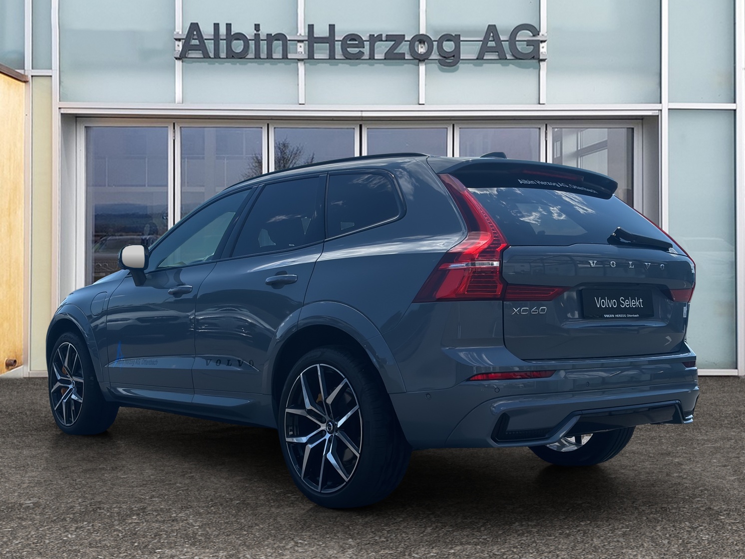 VOLVO XC60 2.0 T8 TE Polestar eAWD-image-2