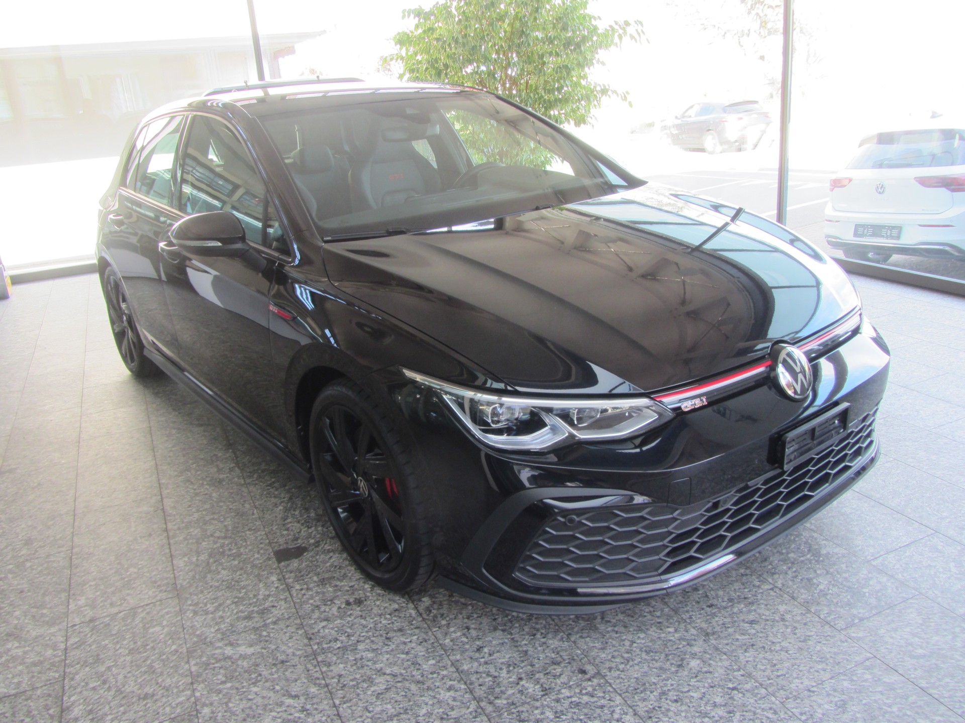 VW Golf 2.0 TSI GTI DSG-image-1