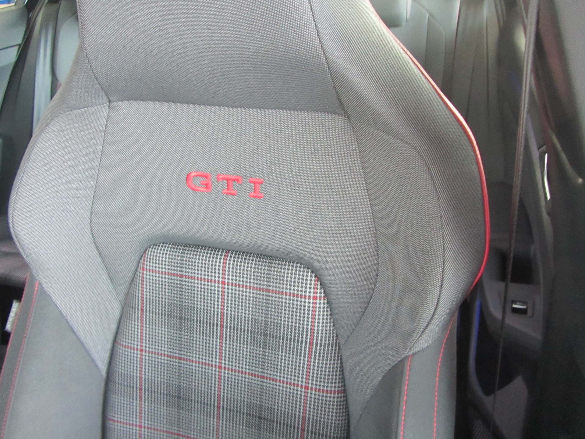 VW Golf 2.0 TSI GTI DSG-image-6