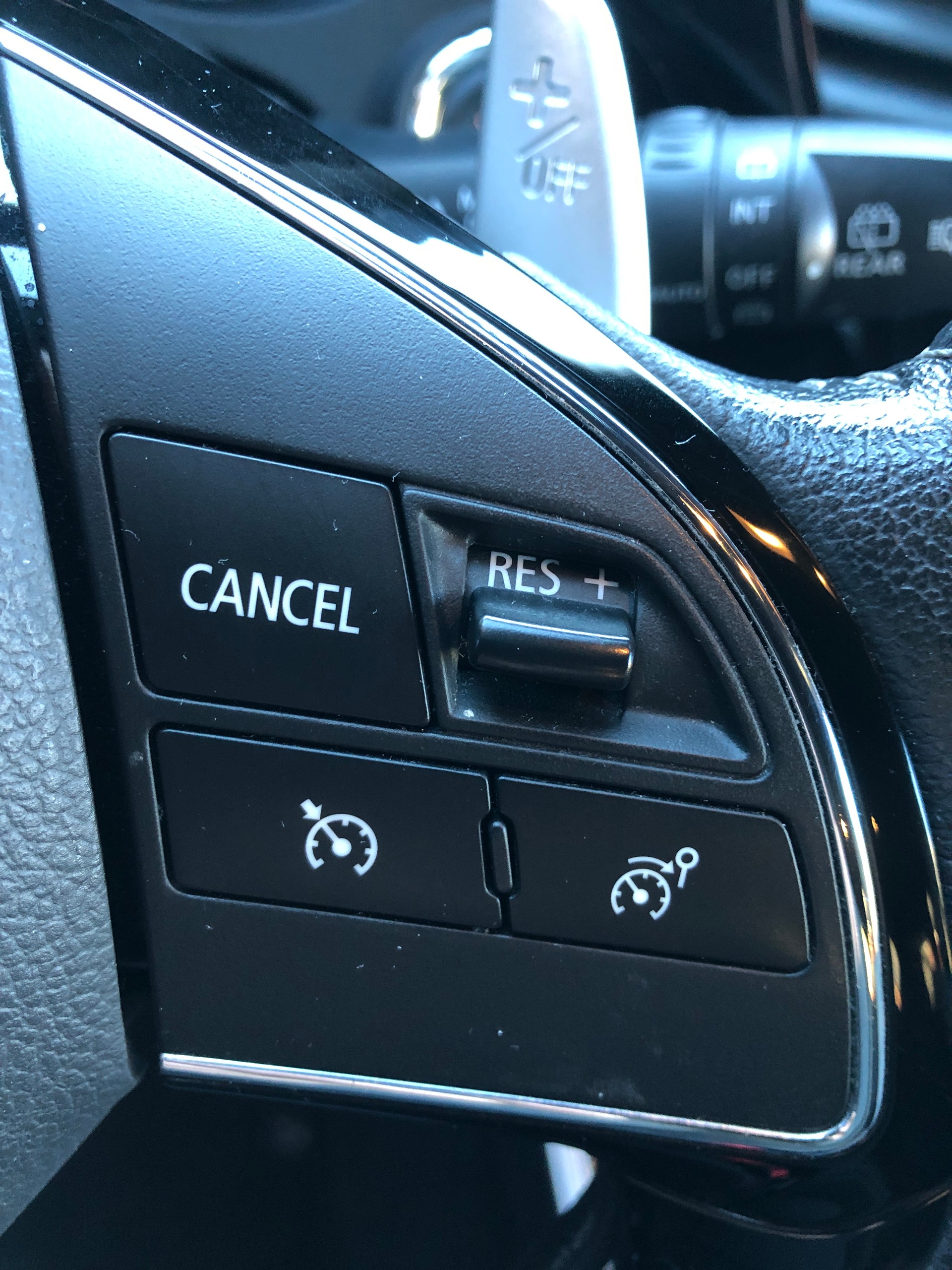 MITSUBISHI Outlander 2.0 BlackLine 4WD CVT-image-12