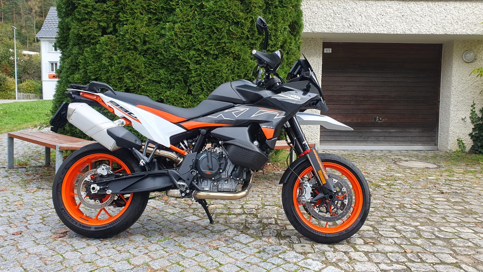 KTM 890 SMT