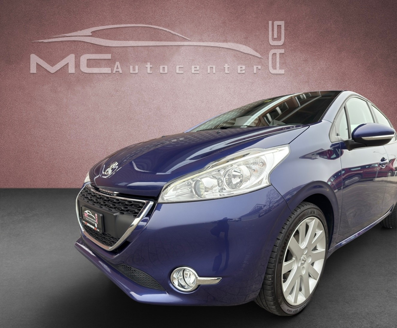 PEUGEOT 208 1.2 VTI Intuitive-image-13