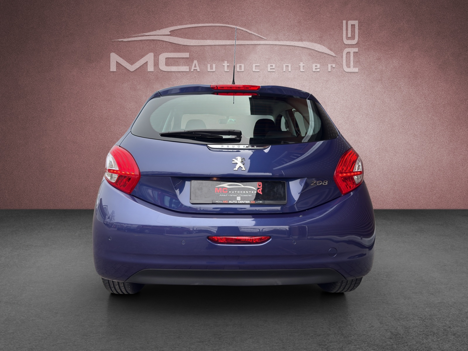 PEUGEOT 208 1.2 VTI Intuitive-image-4