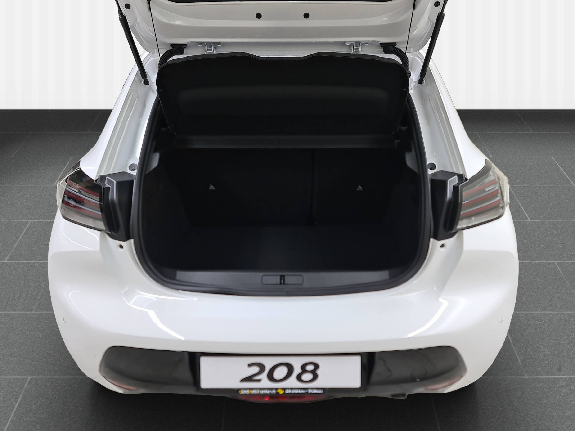 PEUGEOT 208 1.2 Hybrid Allure Premium-image-10